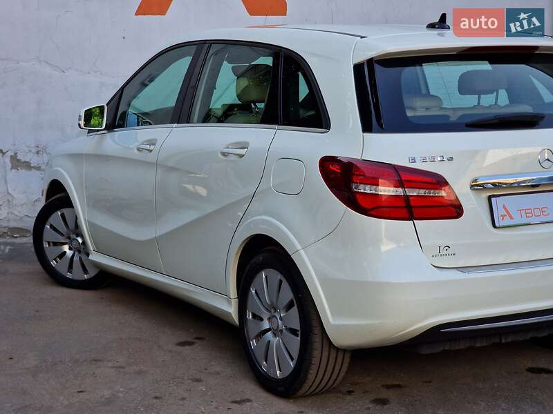 Хэтчбек Mercedes-Benz B-Class 2015 в Одессе фото 30 Хэтчбек Mercedes-Benz B-Class 2015 в Одессе