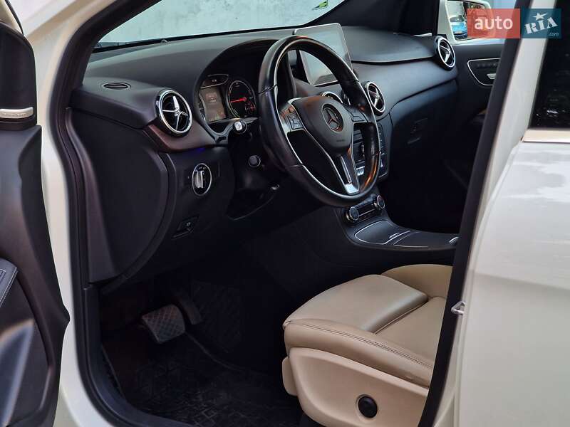 Хэтчбек Mercedes-Benz B-Class 2015 в Одессе фото 37 Хэтчбек Mercedes-Benz B-Class 2015 в Одессе