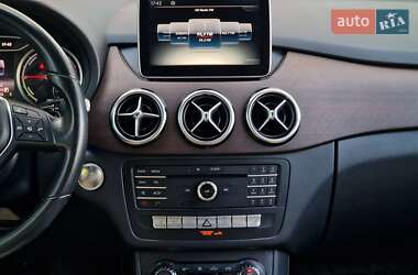 Хэтчбек Mercedes-Benz B-Class 2015 в 