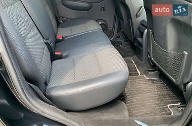 Хэтчбек Mercedes-Benz B-Class 2010 в 