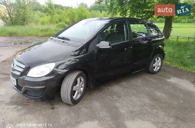 Хэтчбек Mercedes-Benz B-Class 2009 в 