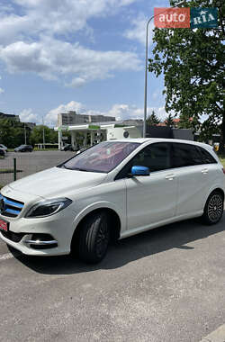 Хэтчбек Mercedes-Benz B-Class 2015 в 