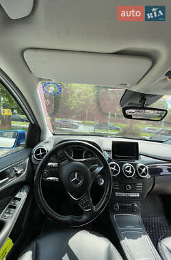 Хэтчбек Mercedes-Benz B-Class 2015 в 