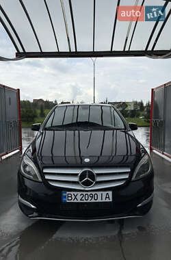 Хэтчбек Mercedes-Benz B-Class 2014 в 