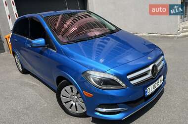 Хэтчбек Mercedes-Benz B-Class 2015 в 