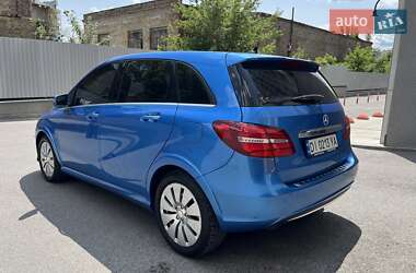 Хэтчбек Mercedes-Benz B-Class 2015 в 
