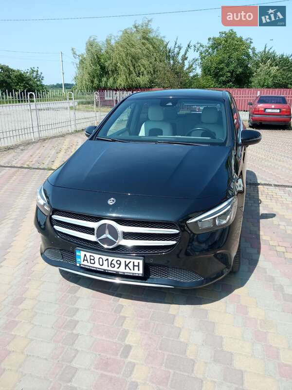Хэтчбек Mercedes-Benz B-Class 2019 в 