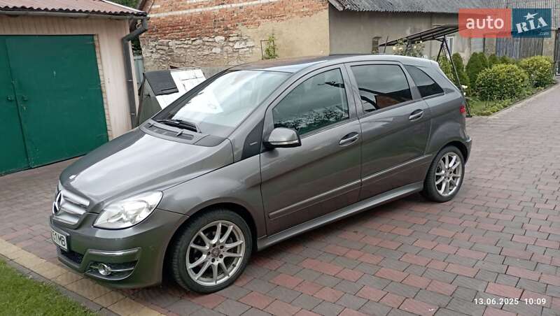 Хетчбек Mercedes-Benz B-Class 2010 в Городку