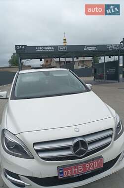 Хэтчбек Mercedes-Benz B-Class 2015 в 