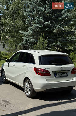 Хэтчбек Mercedes-Benz B-Class 2016 в 