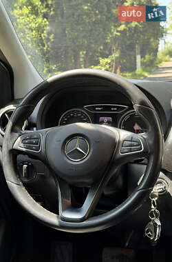Хэтчбек Mercedes-Benz B-Class 2016 в 