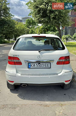 Хетчбек Mercedes-Benz B-Class 2011 в 