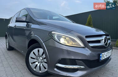 Хэтчбек Mercedes-Benz B-Class 2017 в 