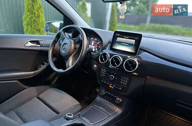 Хэтчбек Mercedes-Benz B-Class 2017 в 