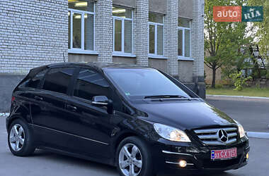 Хэтчбек Mercedes-Benz B-Class 2010 в 