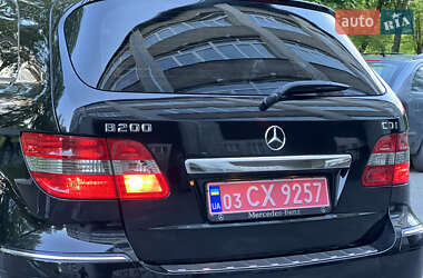 Хэтчбек Mercedes-Benz B-Class 2010 в 