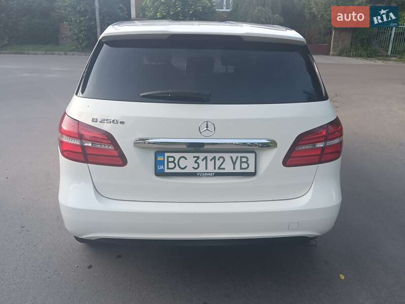 Хетчбек Mercedes-Benz B-Class 2016 в Львові