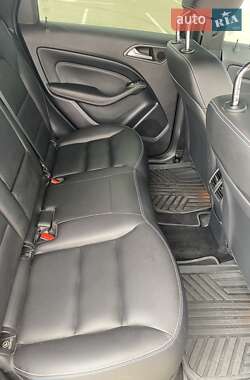 Хэтчбек Mercedes-Benz B-Class 2017 в 
