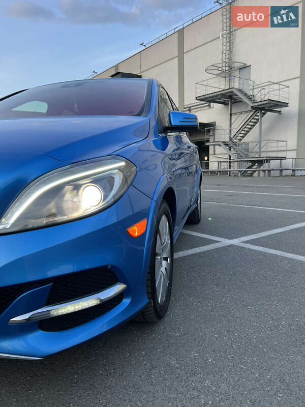 Хэтчбек Mercedes-Benz B-Class 2014 в Киеве