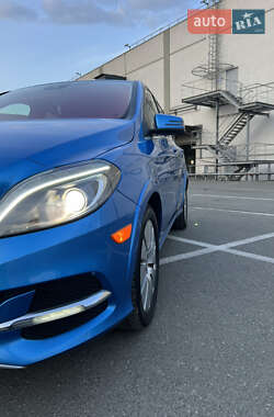Хэтчбек Mercedes-Benz B-Class 2014 в 