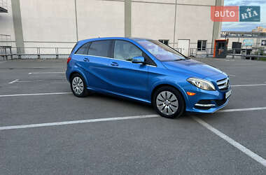 Хэтчбек Mercedes-Benz B-Class 2014 в 