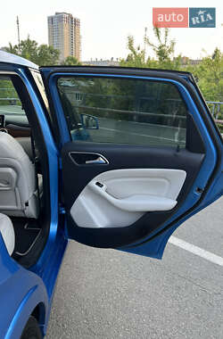 Хэтчбек Mercedes-Benz B-Class 2014 в 
