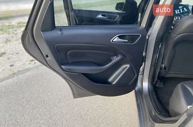 Хэтчбек Mercedes-Benz B-Class 2017 в 