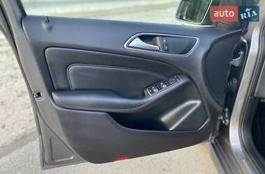 Хэтчбек Mercedes-Benz B-Class 2017 в 