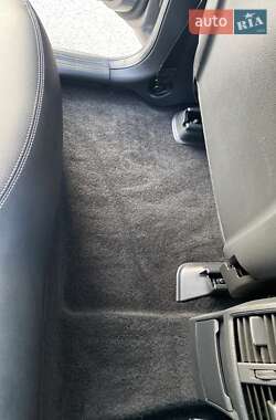 Хэтчбек Mercedes-Benz B-Class 2017 в 