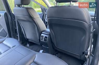 Хэтчбек Mercedes-Benz B-Class 2017 в 