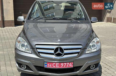 Хэтчбек Mercedes-Benz B-Class 2010 в 