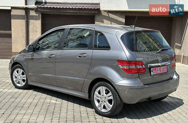 Хэтчбек Mercedes-Benz B-Class 2010 в 