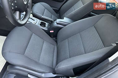 Хэтчбек Mercedes-Benz B-Class 2010 в 