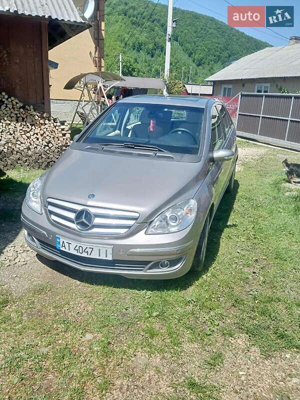 Хэтчбек Mercedes-Benz B-Class 2008 в 