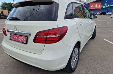Хэтчбек Mercedes-Benz B-Class 2017 в 