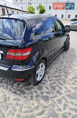 Хэтчбек Mercedes-Benz B-Class 2008 в 