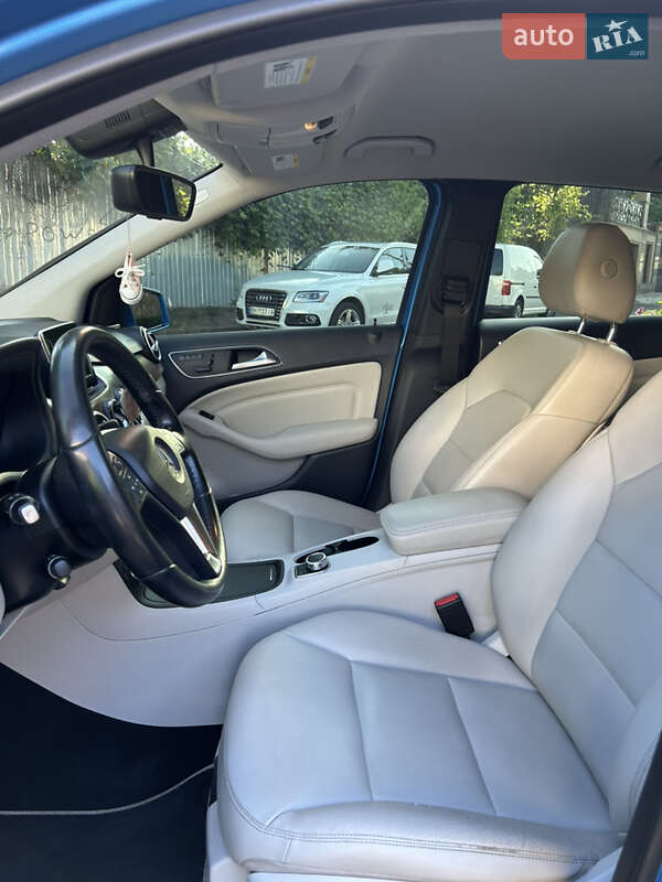 Хетчбек Mercedes-Benz B-Class 2014 в Одесі фото 22 Хетчбек Mercedes-Benz B-Class 2014 в Одесі
