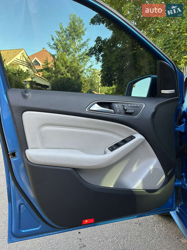 Хетчбек Mercedes-Benz B-Class 2014 в Одесі фото 27 Хетчбек Mercedes-Benz B-Class 2014 в Одесі