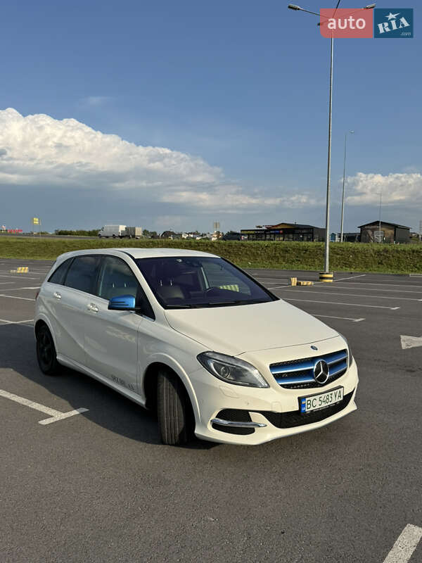 Хэтчбек Mercedes-Benz B-Class 2015 в Львове