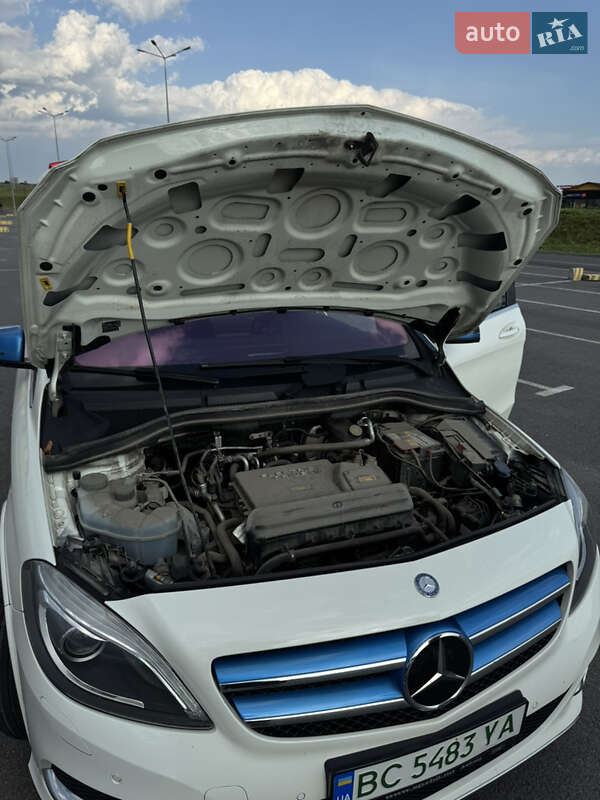 Хэтчбек Mercedes-Benz B-Class 2015 в Львове