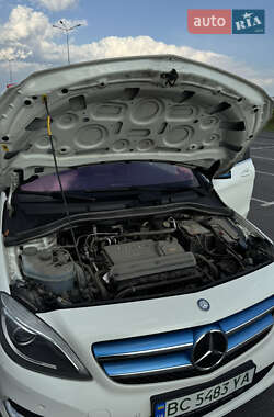 Хэтчбек Mercedes-Benz B-Class 2015 в 