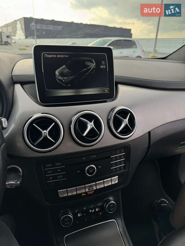 Хэтчбек Mercedes-Benz B-Class 2015 в Львове
