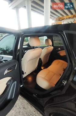 Хэтчбек Mercedes-Benz B-Class 2016 в 
