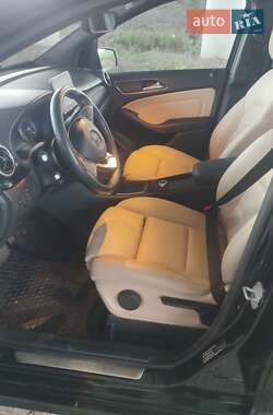 Хэтчбек Mercedes-Benz B-Class 2016 в 