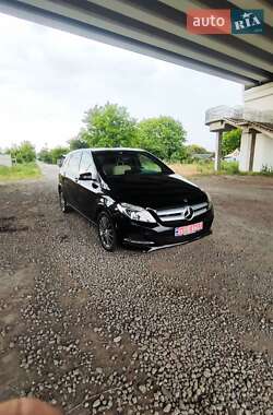Хэтчбек Mercedes-Benz B-Class 2016 в 