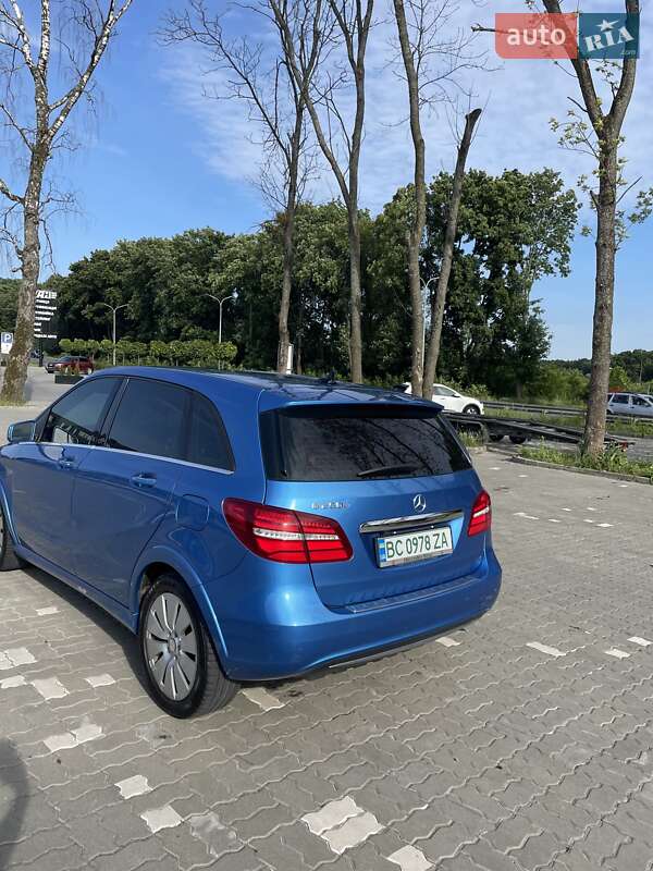 Хэтчбек Mercedes-Benz B-Class 2016 в Львове