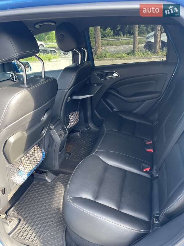 Хэтчбек Mercedes-Benz B-Class 2016 в Львове