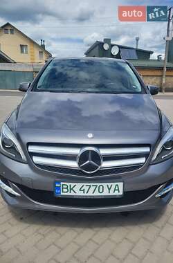 Хэтчбек Mercedes-Benz B-Class 2015 в 
