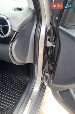Хэтчбек Mercedes-Benz B-Class 2015 в 