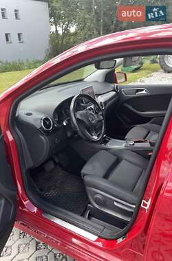 Хэтчбек Mercedes-Benz B-Class 2015 в 